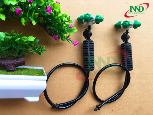 Béc Phun Sương 4 Hướng Tạ Treo